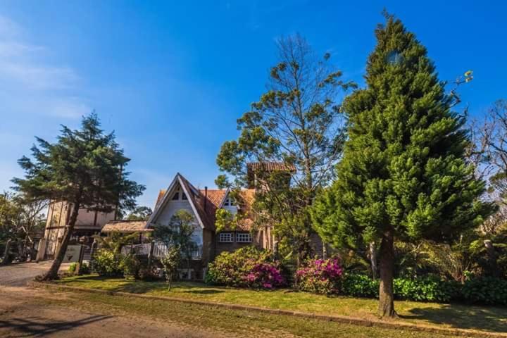 Estalagem Villaggio Alpino Канела Экстерьер фото