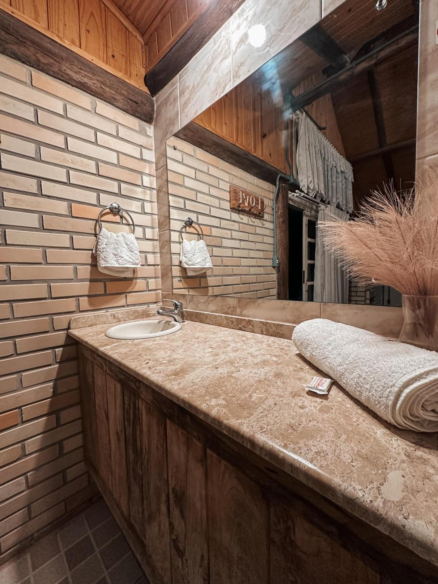Estalagem Villaggio Alpino Канела Экстерьер фото